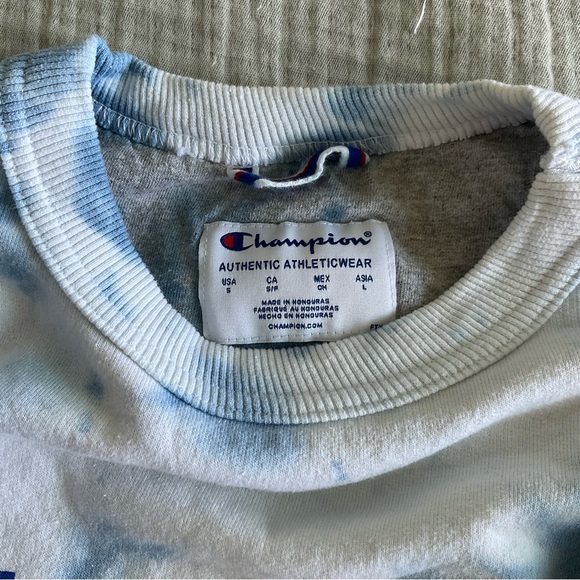 Champion - Blue Tie Dye Cropped Sweatshirt - Picture 5 of 5